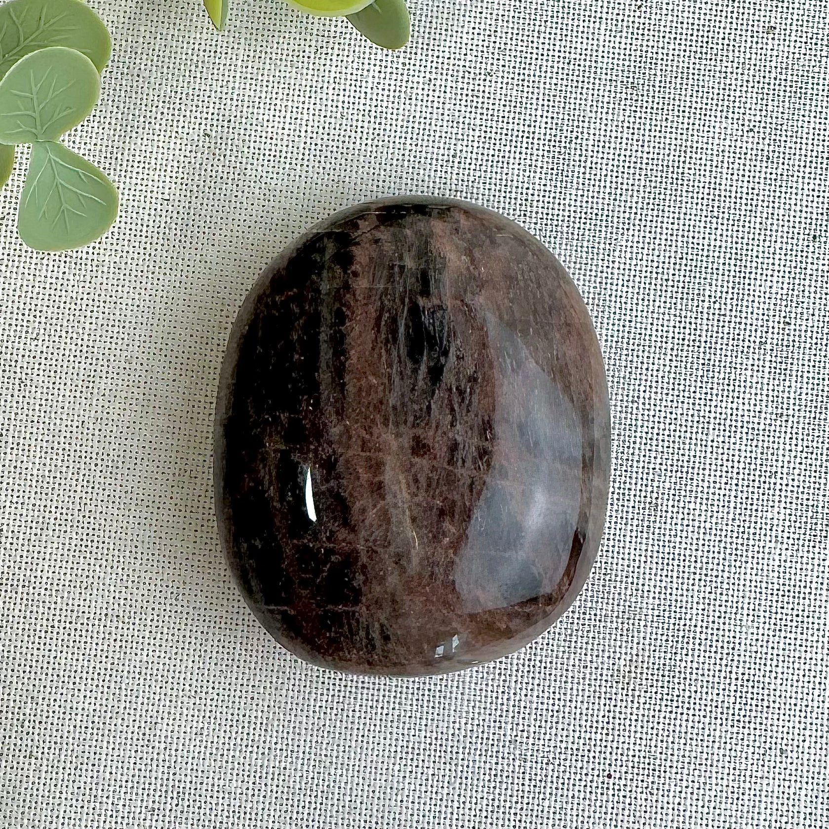 PIERRE DE LUNE NOIRE - A - Madagascar - Galets