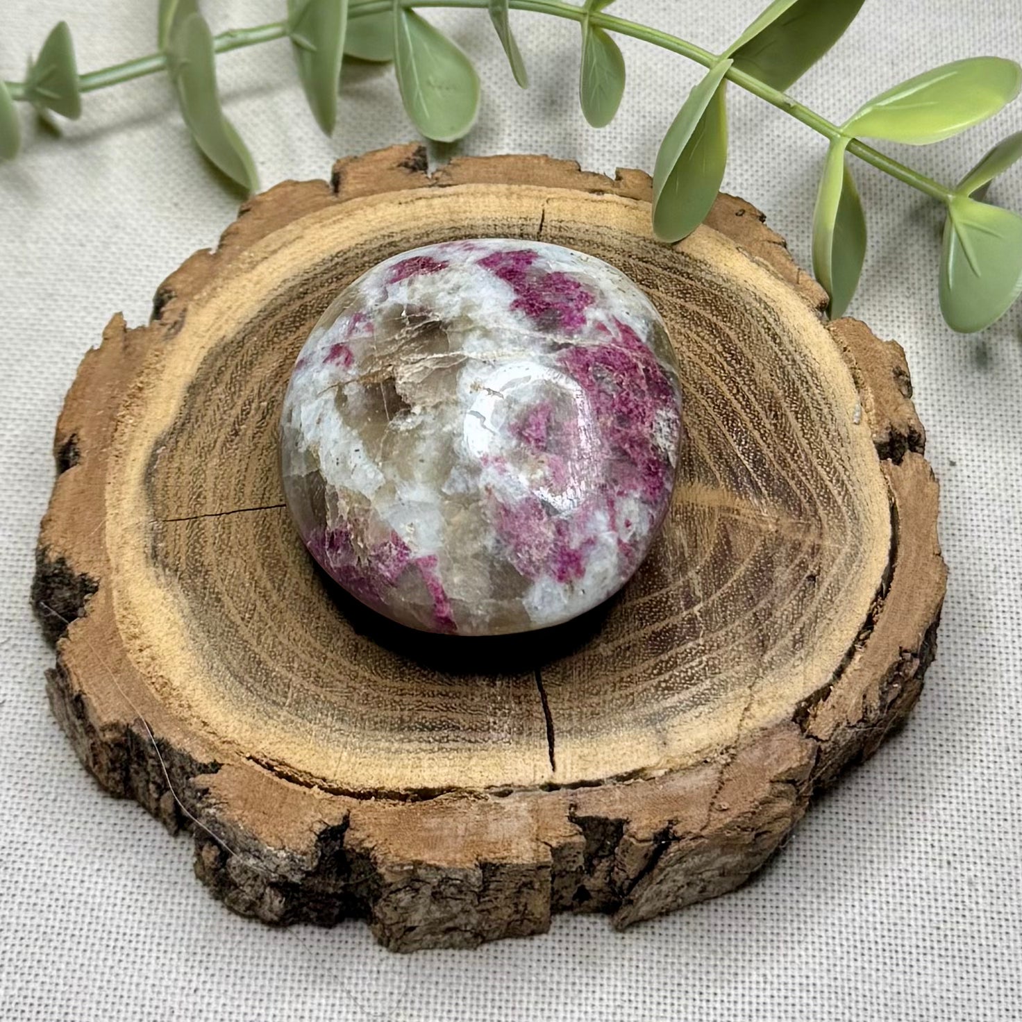 TOURMALINE ROSE OU RUBELLITE - A - Madagascar - Galet
