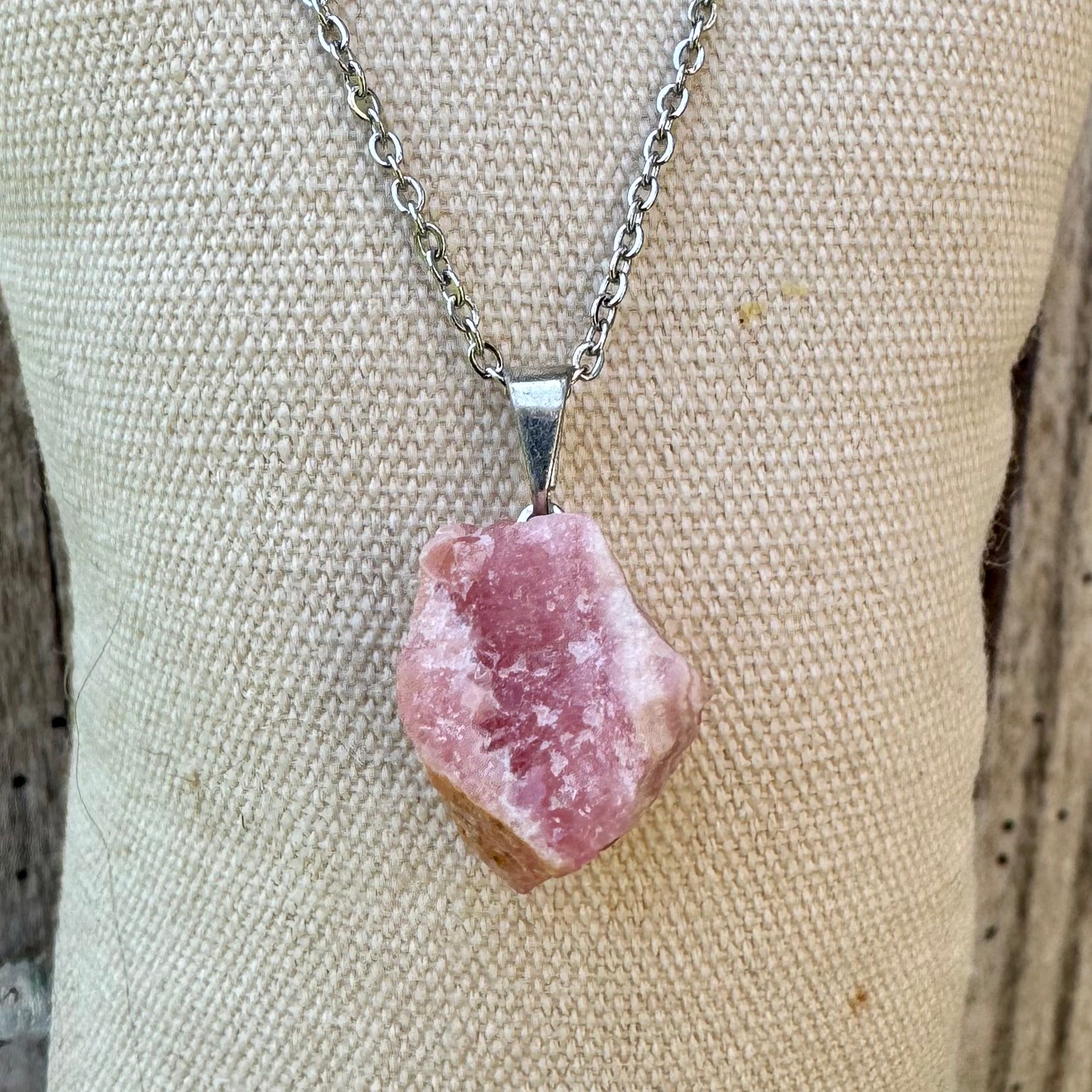PENDENTIF RHODOCHROSITE BRUTE - Argentine - Bélière Acier - Chaine acier inoxydable ou cordon cuir