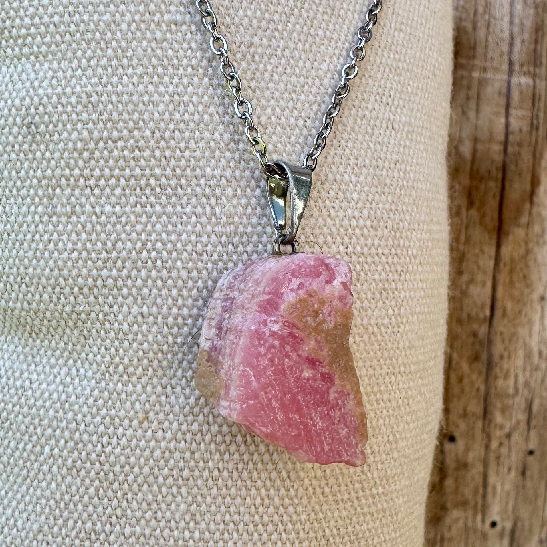 PENDENTIF RHODOCHROSITE BRUTE - Argentine - Bélière Acier - Chaine acier inoxydable ou cordon cuir