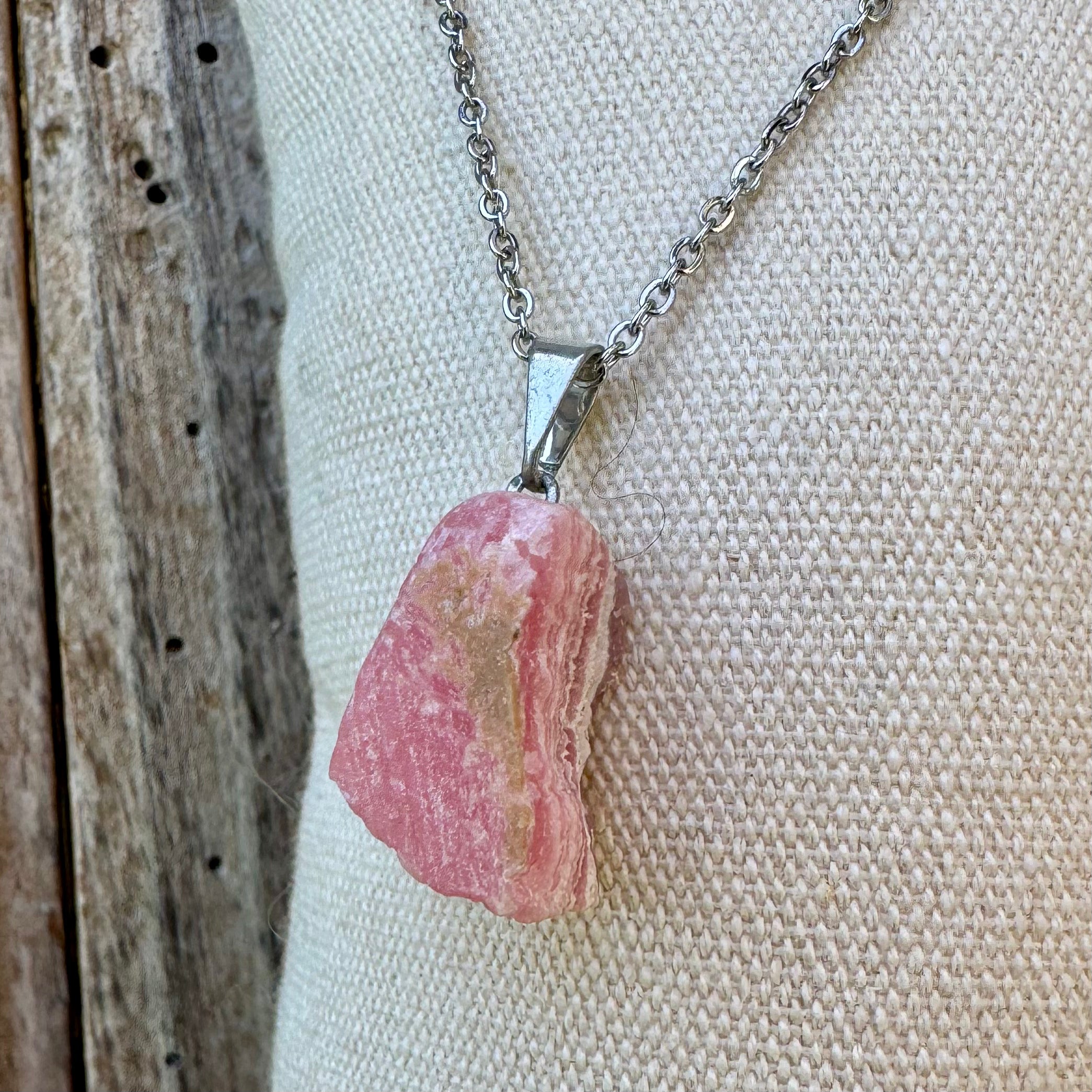 PENDENTIF RHODOCHROSITE BRUTE - Argentine - Bélière Acier - Chaine acier inoxydable ou cordon cuir