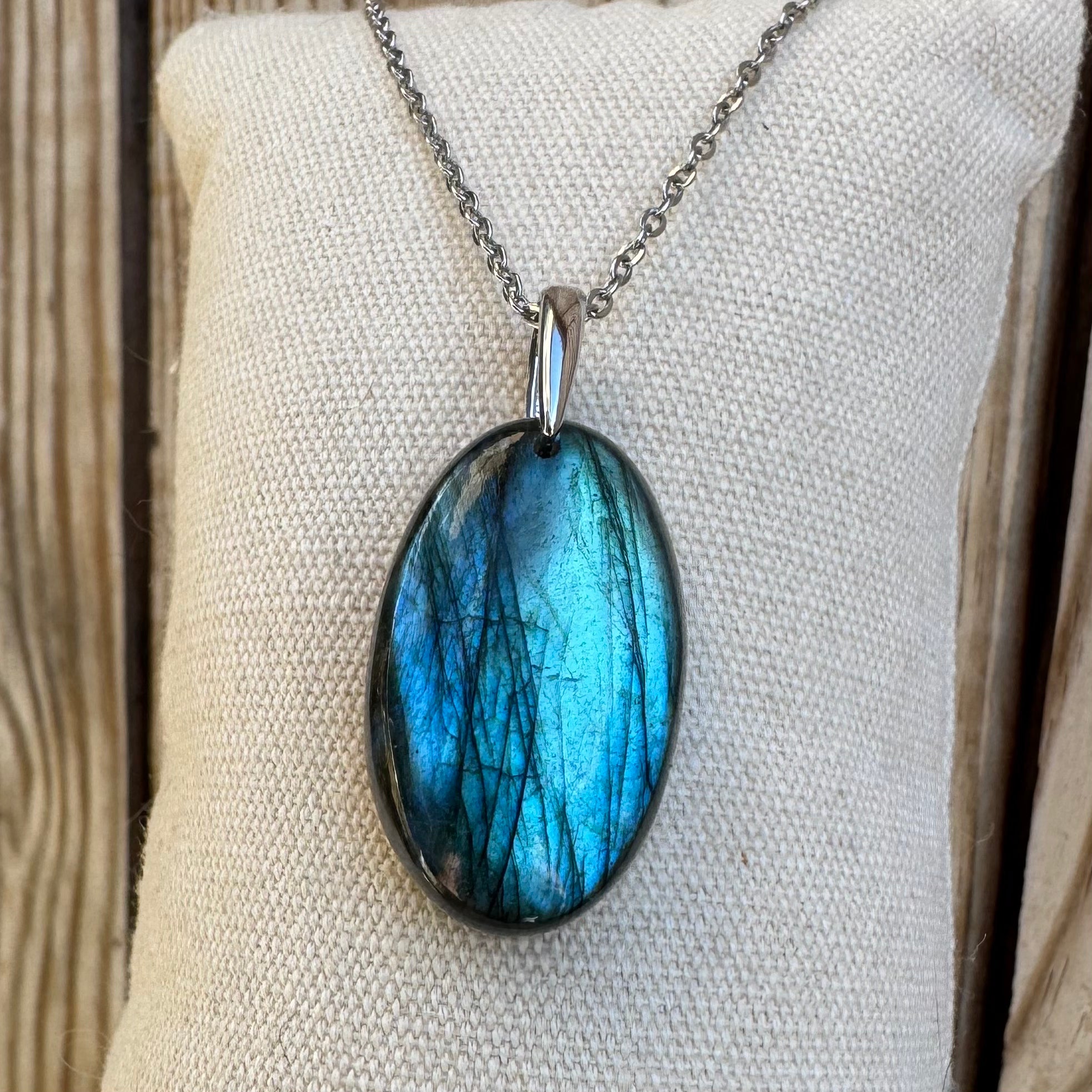 PENDENTIF LABRADORITE - Madagascar - Bélière argent925 - Chaine acier inoxydable ou cordon cuir