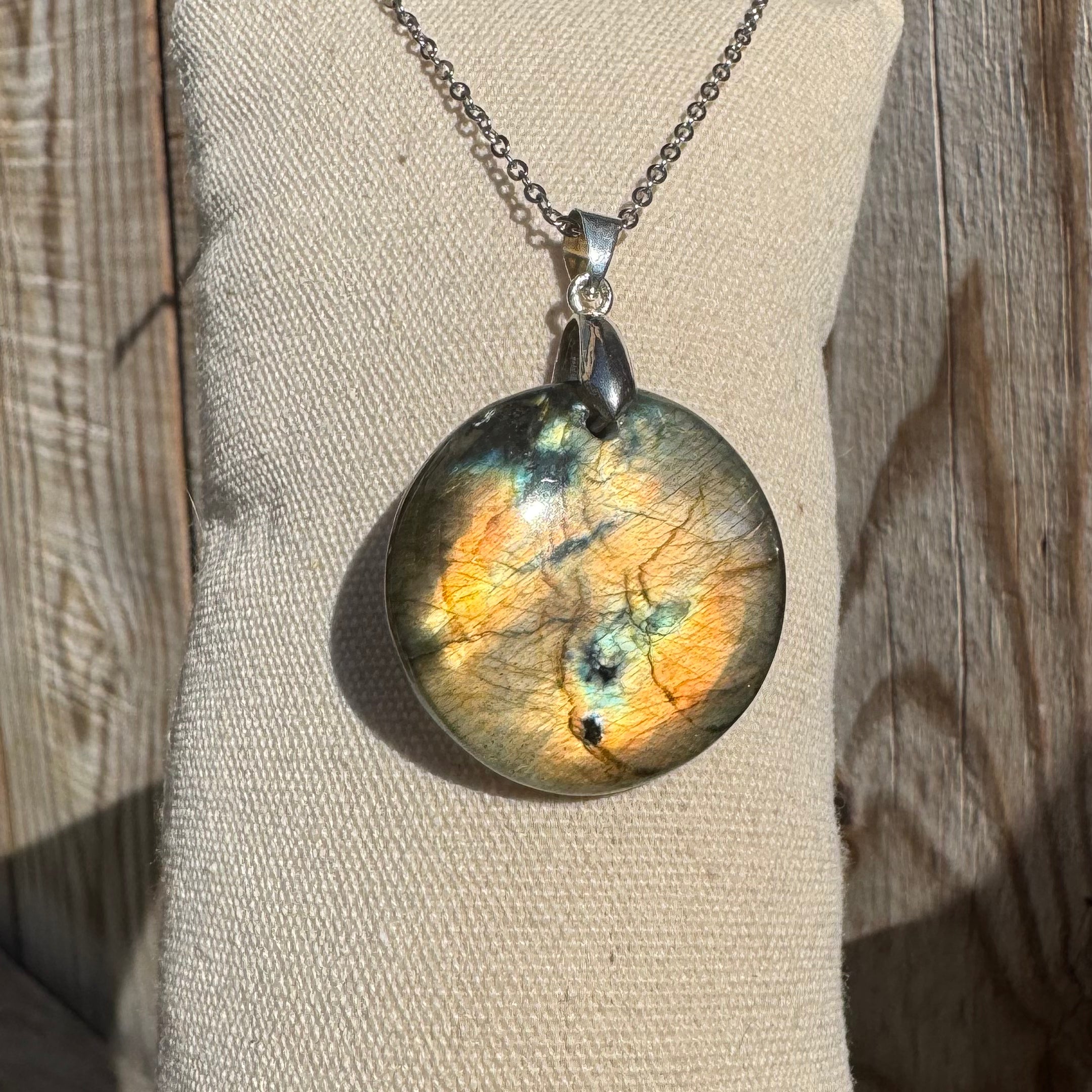 PENDENTIF LABRADORITE - Madagascar - Bélière argent925 - Chaine acier inoxydable ou cordon cuir
