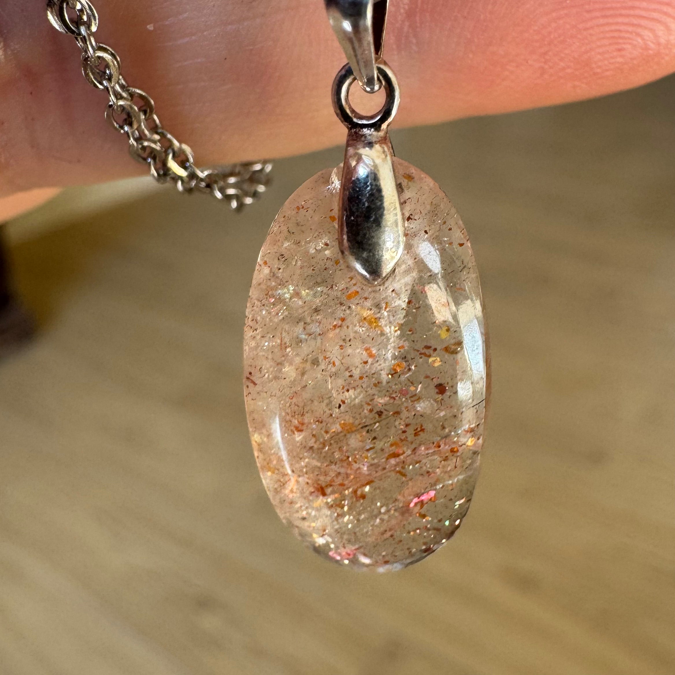PENDENTIF PIERRE DE SOLEIL - AAA - Bélière argent925 - Chaine acier inoxydable