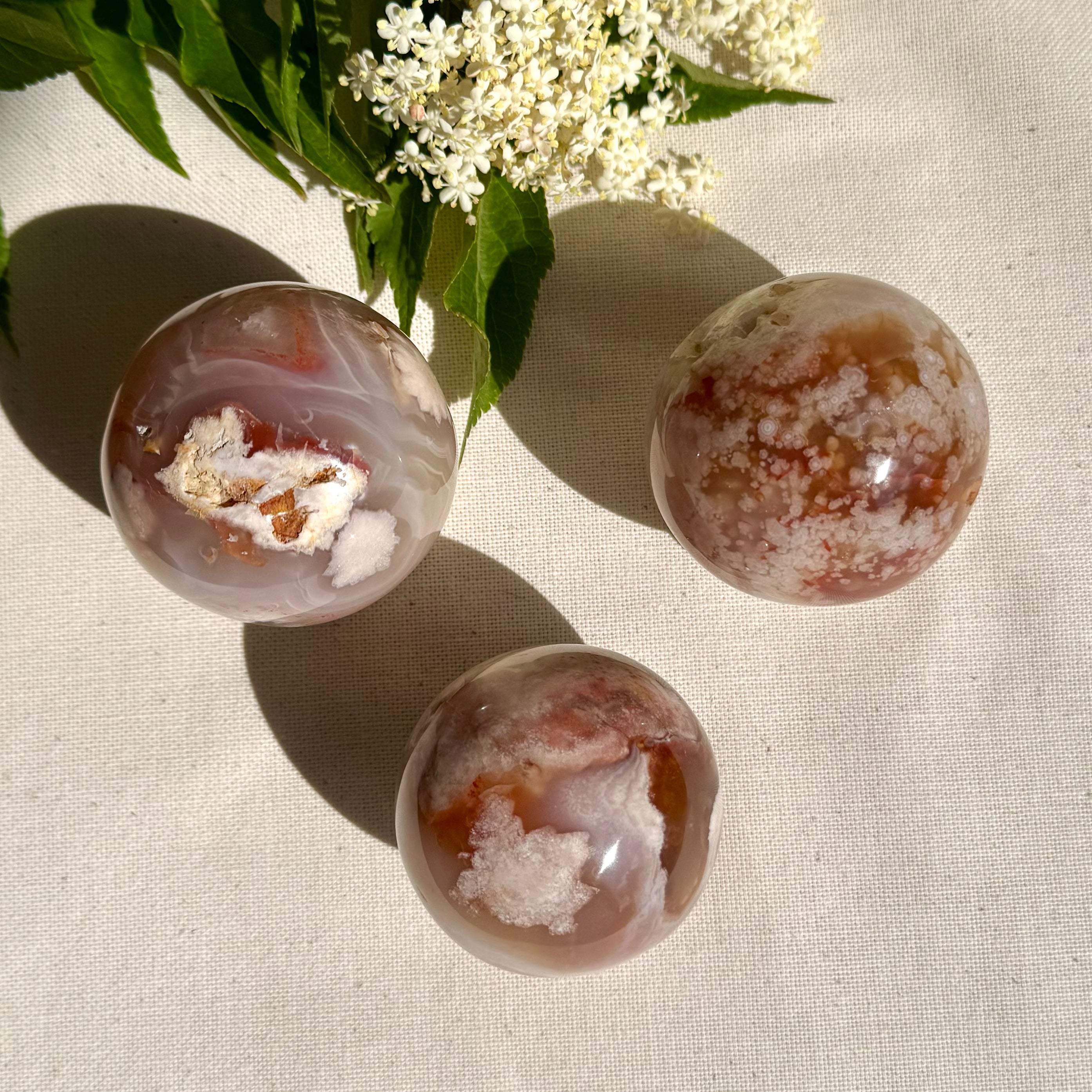 AGATE FLEUR - Madagascar - Sphère