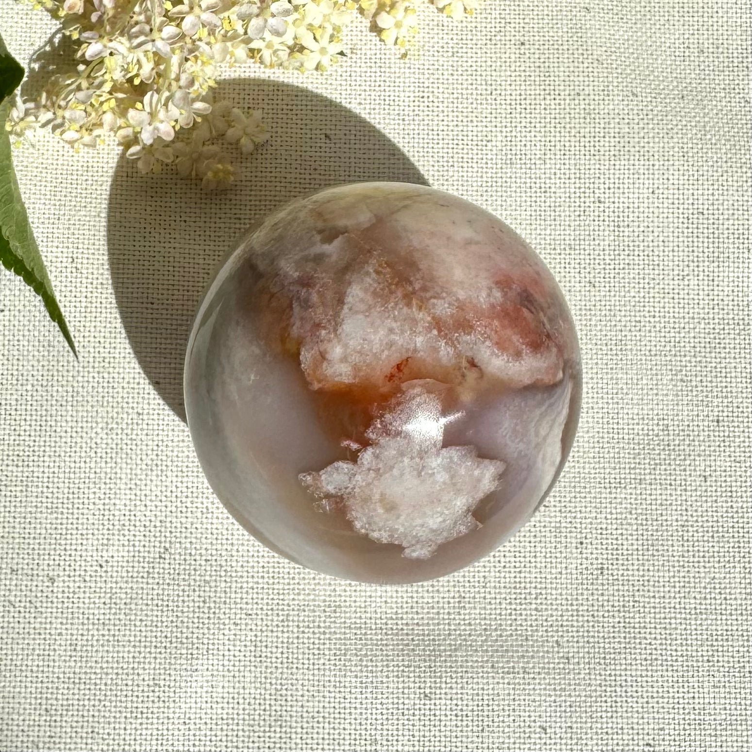 AGATE FLEUR - Madagascar - Sphère