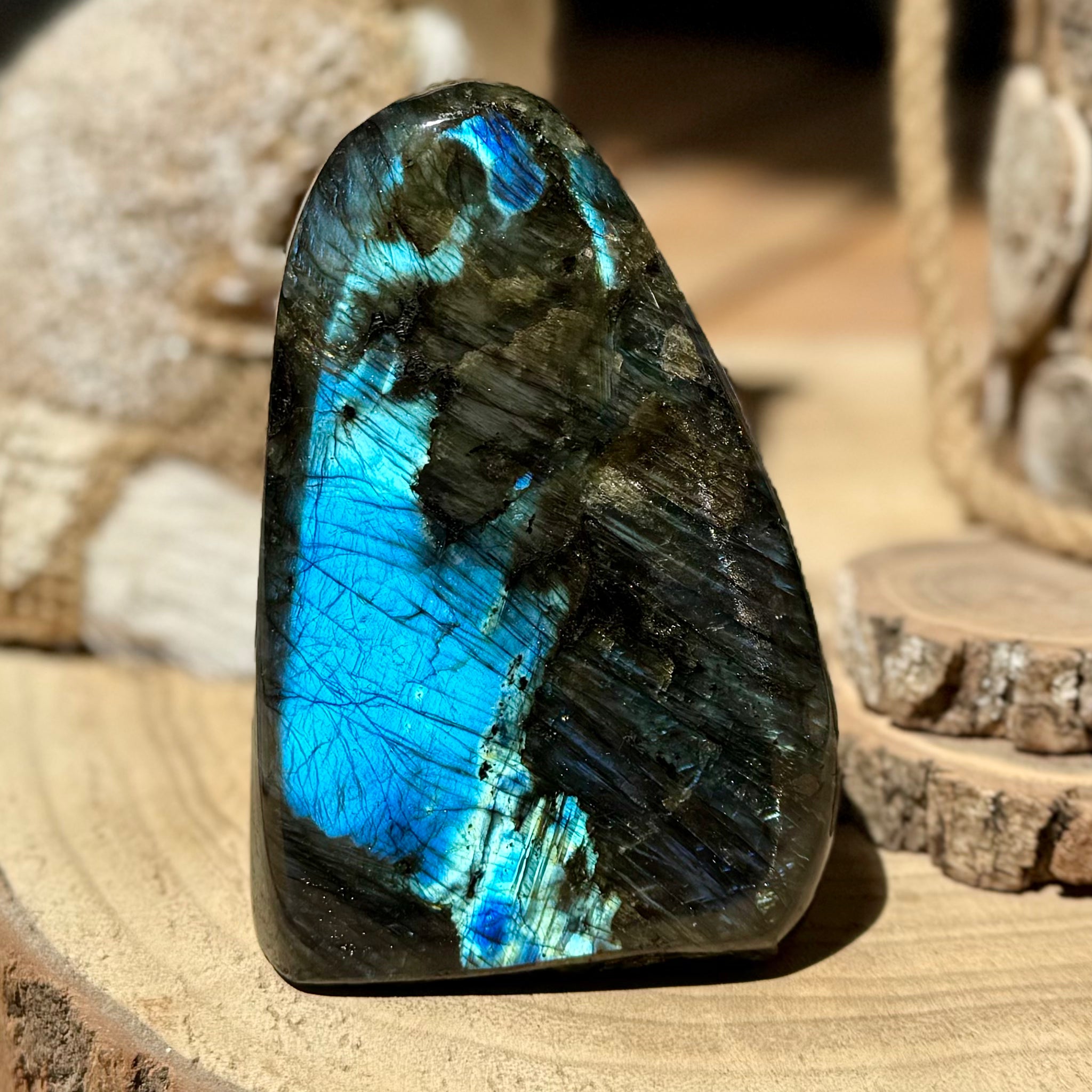 LABRADORITE - AA - Madagascar -