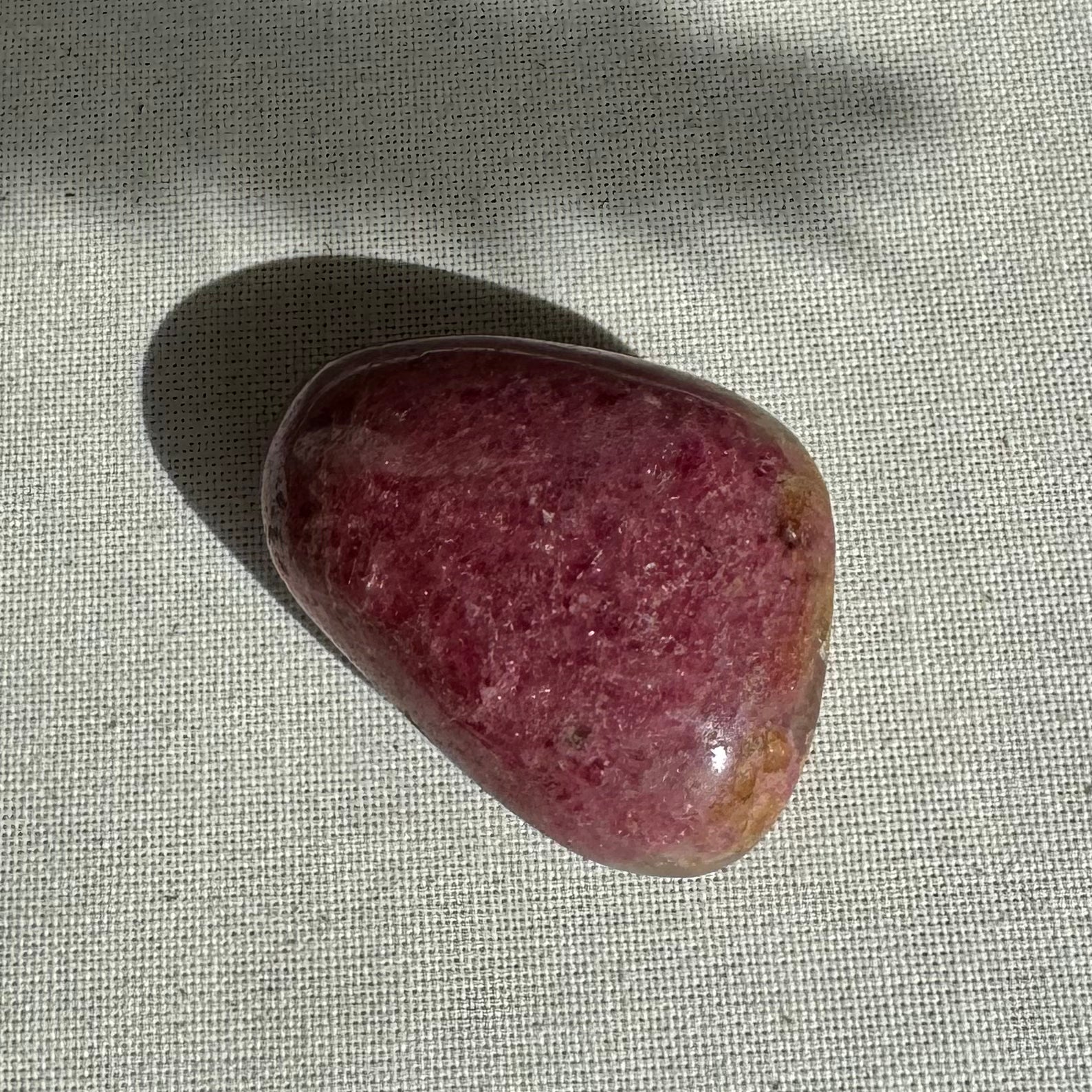 RHODONITE - AA - Madagascar - Galet
