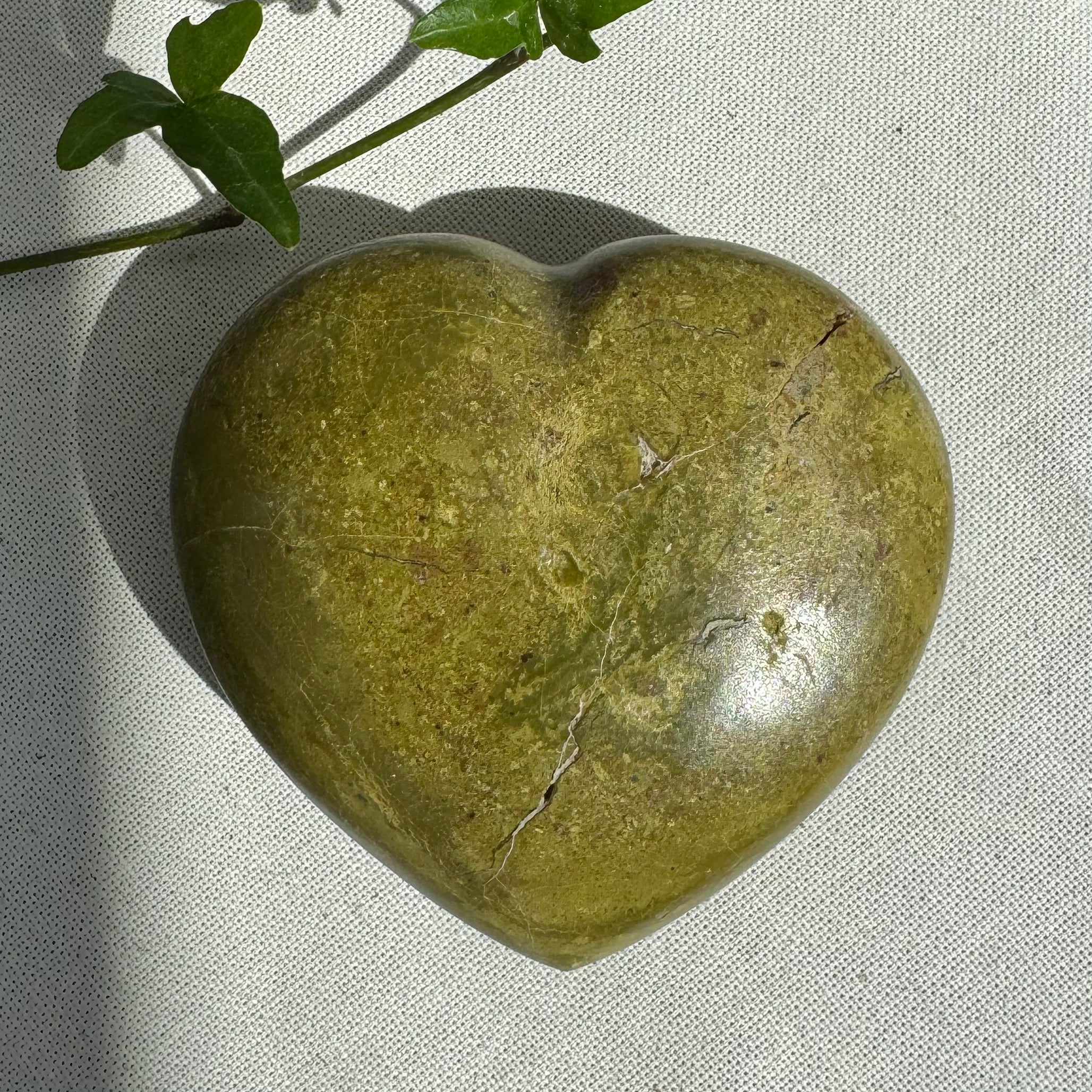 OPALE VERTE - A - Madagascar - Coeur