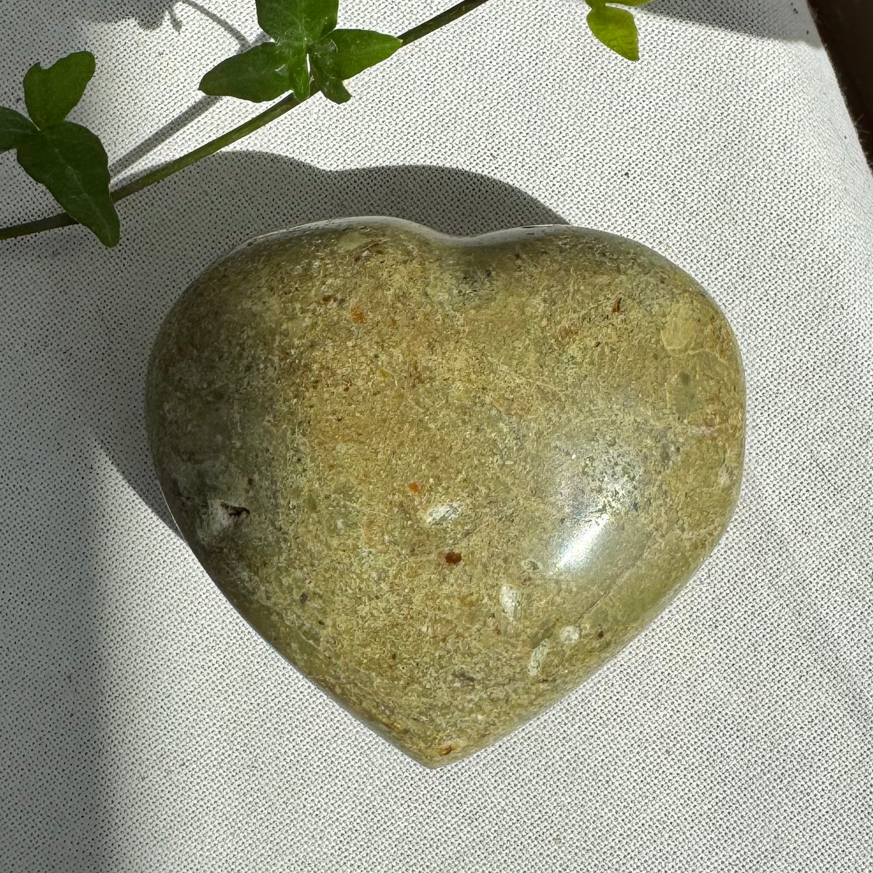 OPALE VERTE - A - Madagascar - Coeur