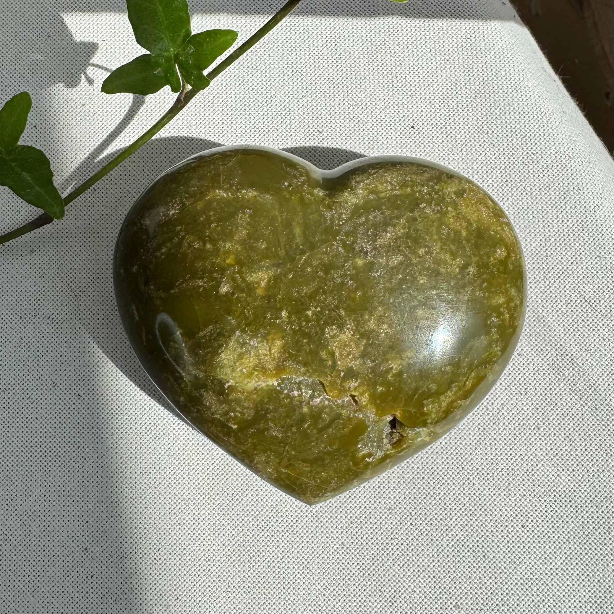 OPALE VERTE - A - Madagascar - Coeur