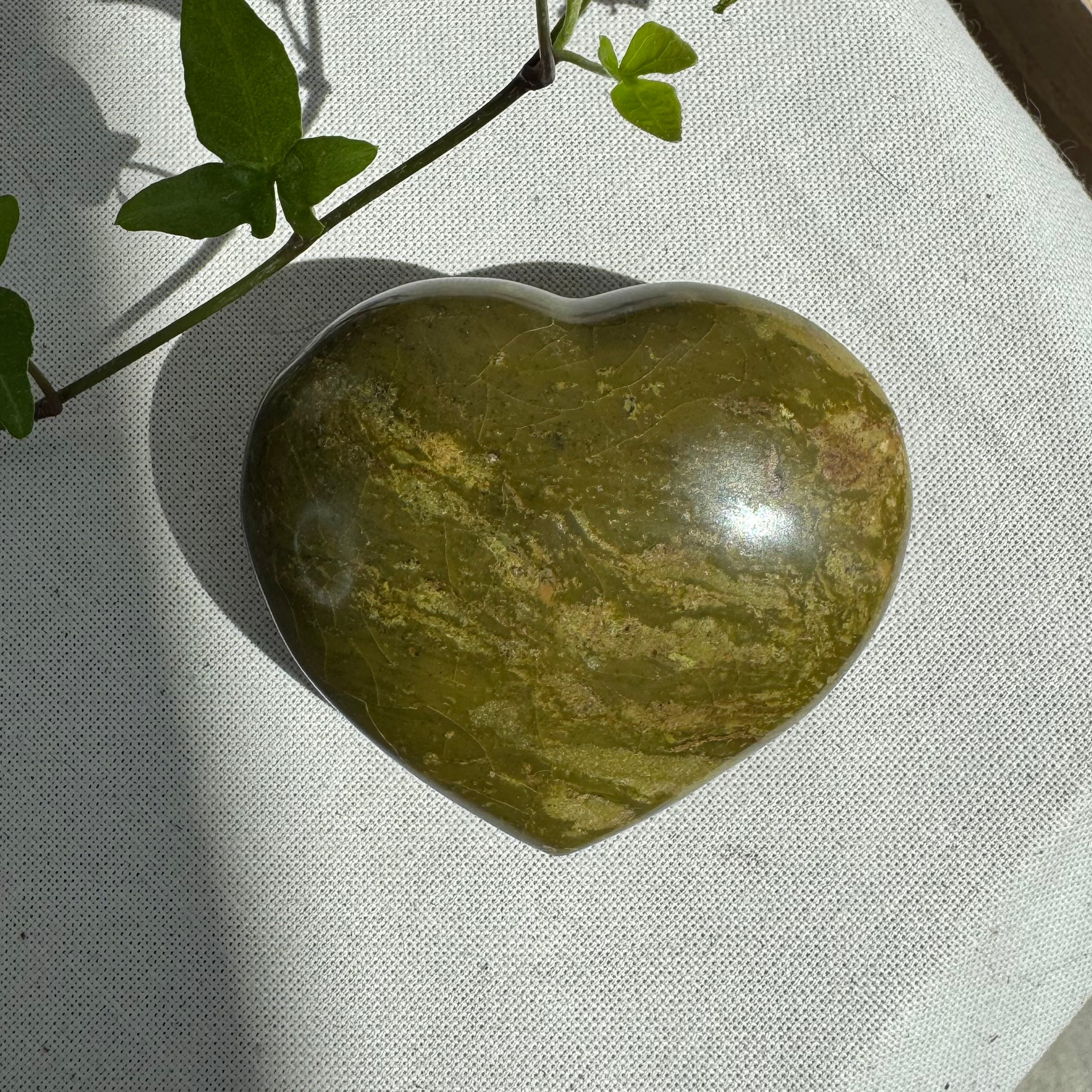 OPALE VERTE - A - Madagascar - Coeur