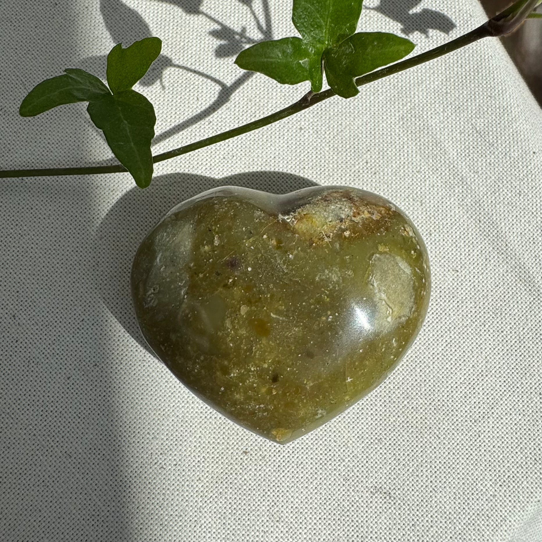 OPALE VERTE - A - Madagascar - Coeur