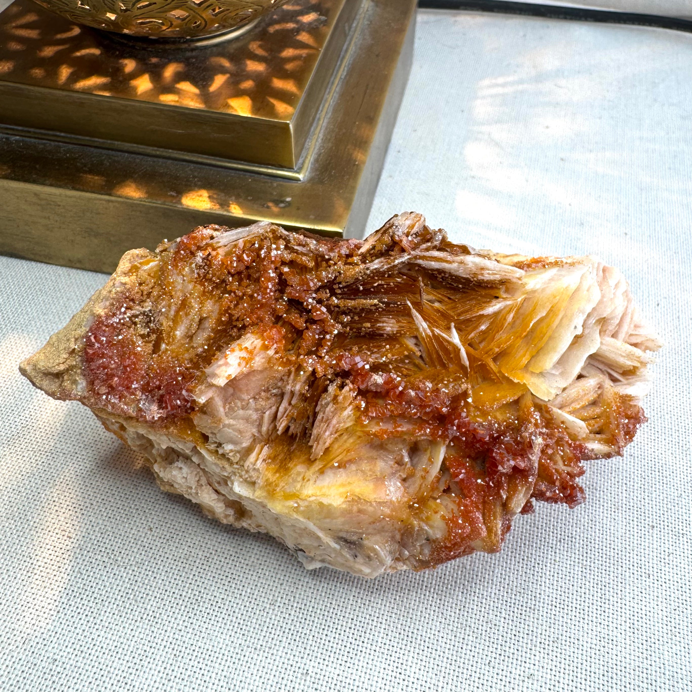 VANADINITE SUR BARYTE- AA - MAROC- Pierre brute