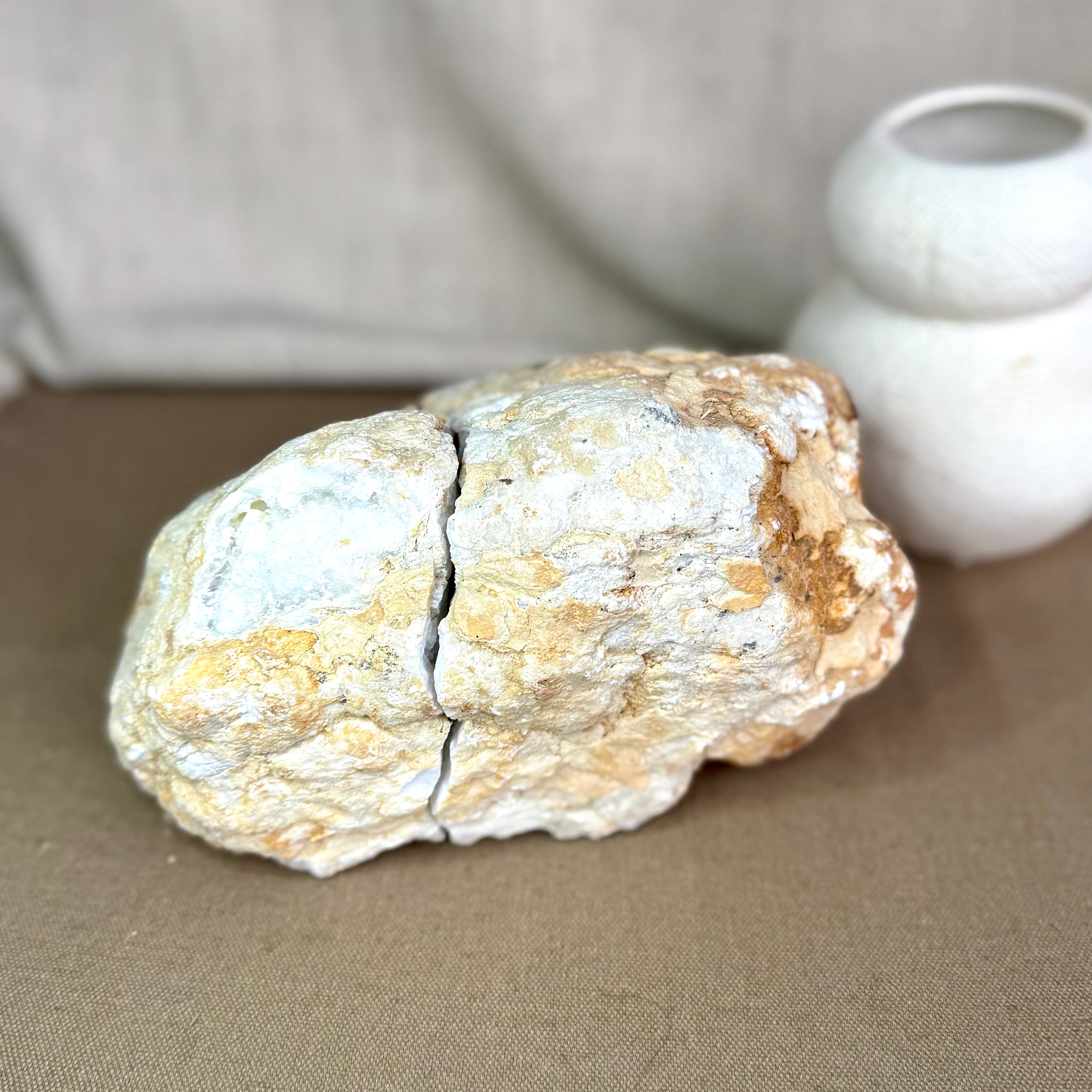 GÉODE CRISTAL DE ROCHE - AAA - Maroc -GÉODE entière