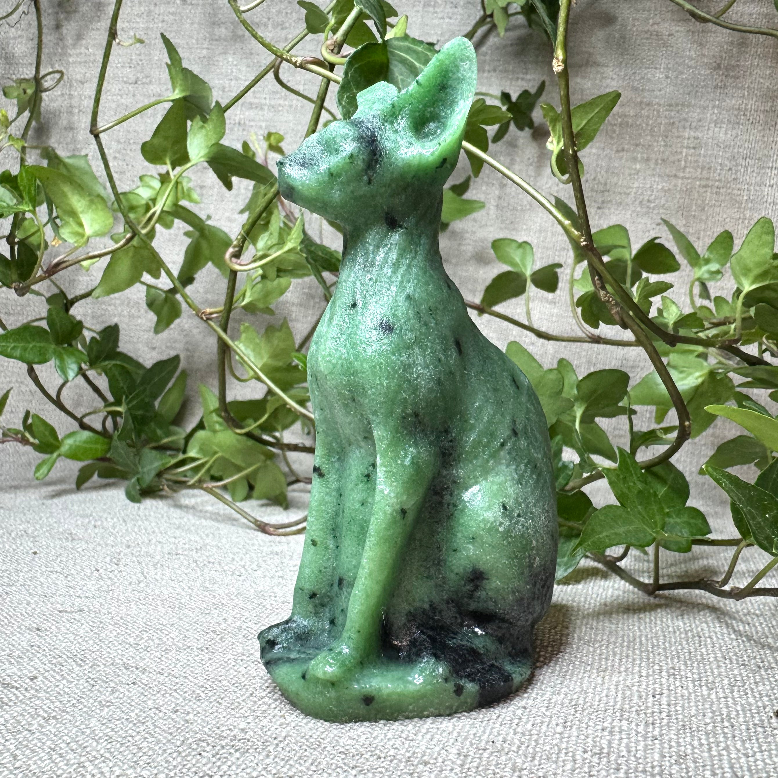 CHAT SPHYNX -  Rubis Zoïzite - 10cm - Afrique de l'Est