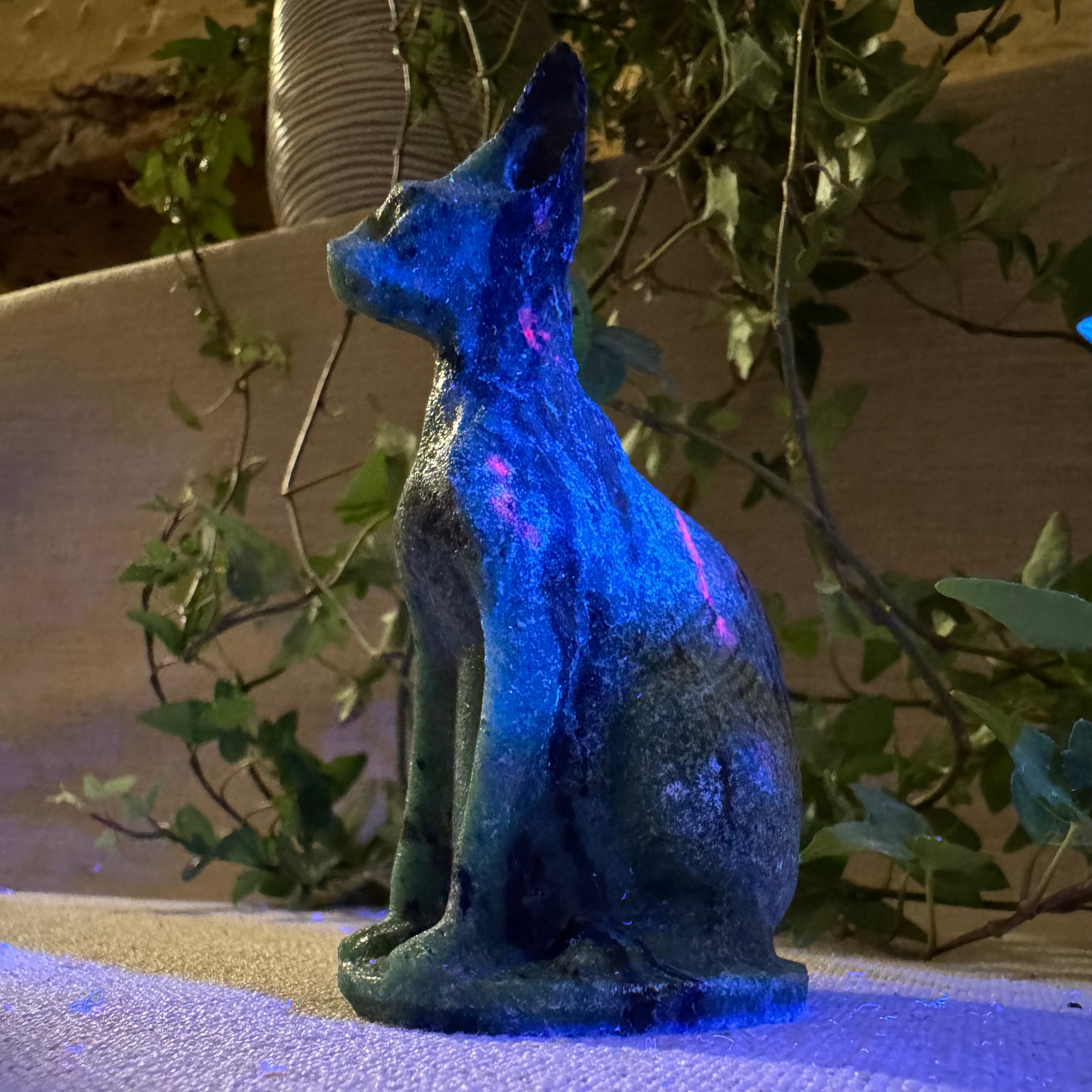 CHAT SPHYNX -  Rubis Zoïzite - 10cm - Afrique de l'Est