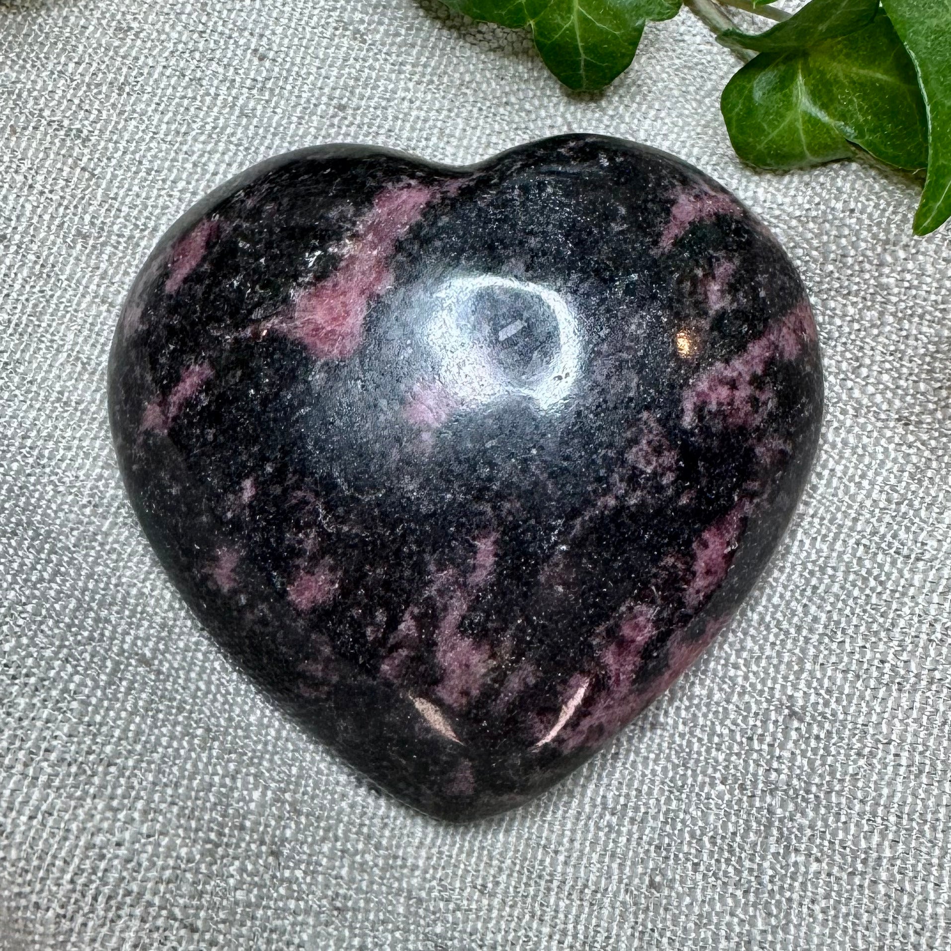 RHODONITE - Madagascar - Coeur